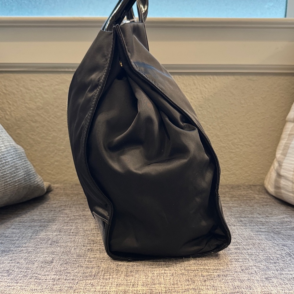 Tory Burch Large Black Nylon Tote Bag - Picture 4 of 8
